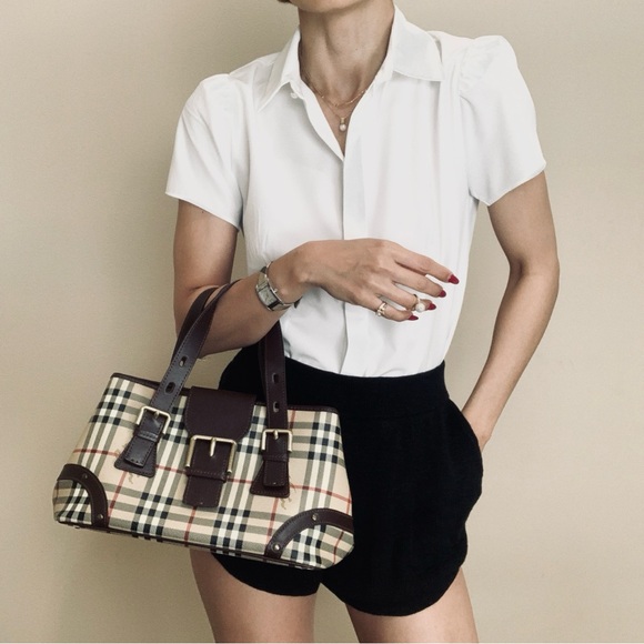 Almost Brand New Burberry bag - Picture 6 of 17